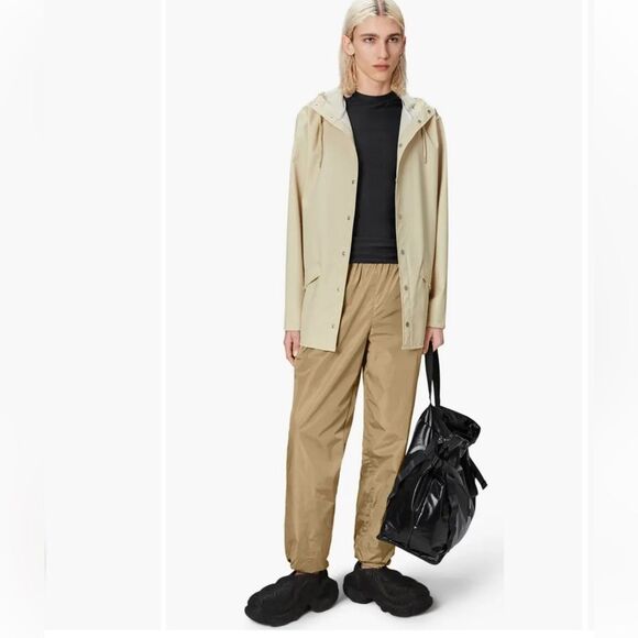 RAINS NWT SNAP FRONT RAIN JACKET MEDIUM - Picture 3 of 10